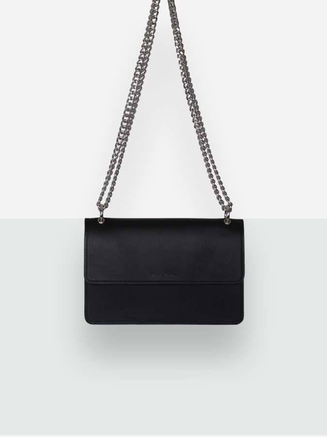 Lava flow. Rankinė Pelée no.1