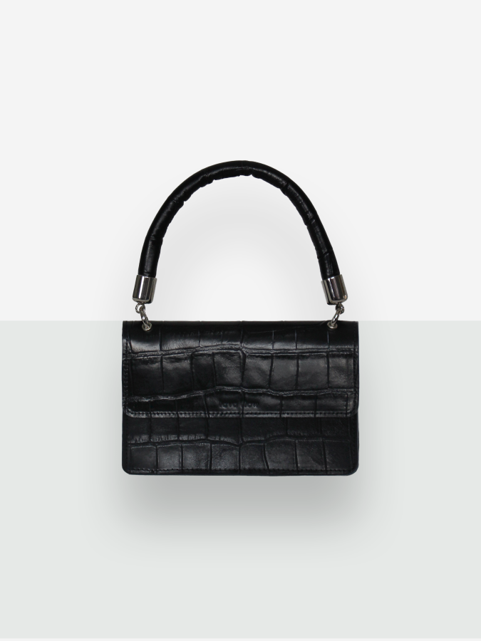 lava flow. Rankinė Pelée no.1