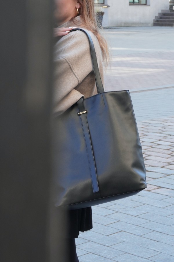 lemane. Kaktuso rankinė 