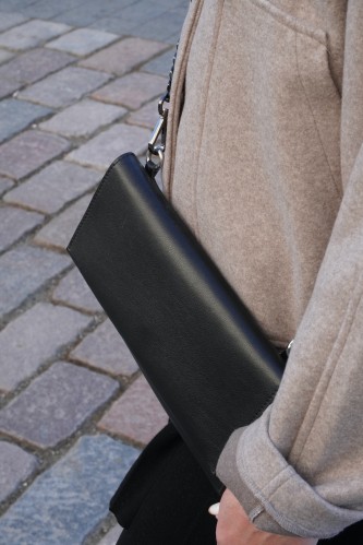 lemane. rankinė delninė