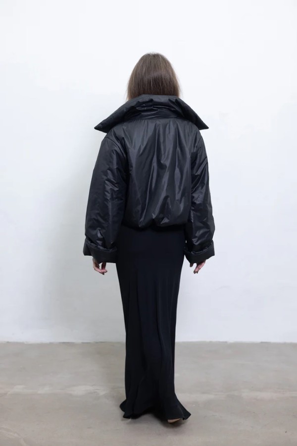 lina andriukone. Demisezoninė pūsta striukė