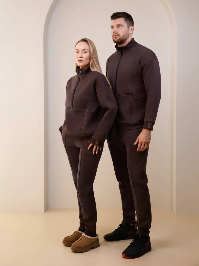 losmados. Šokoladinis laisvalaikio kostiumas Luxury losmados. Šokoladinis laisvalaikio kostiumas Luxury