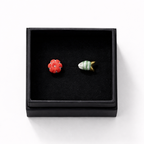 Maži dalykai. Balto porceliano mini auskarai