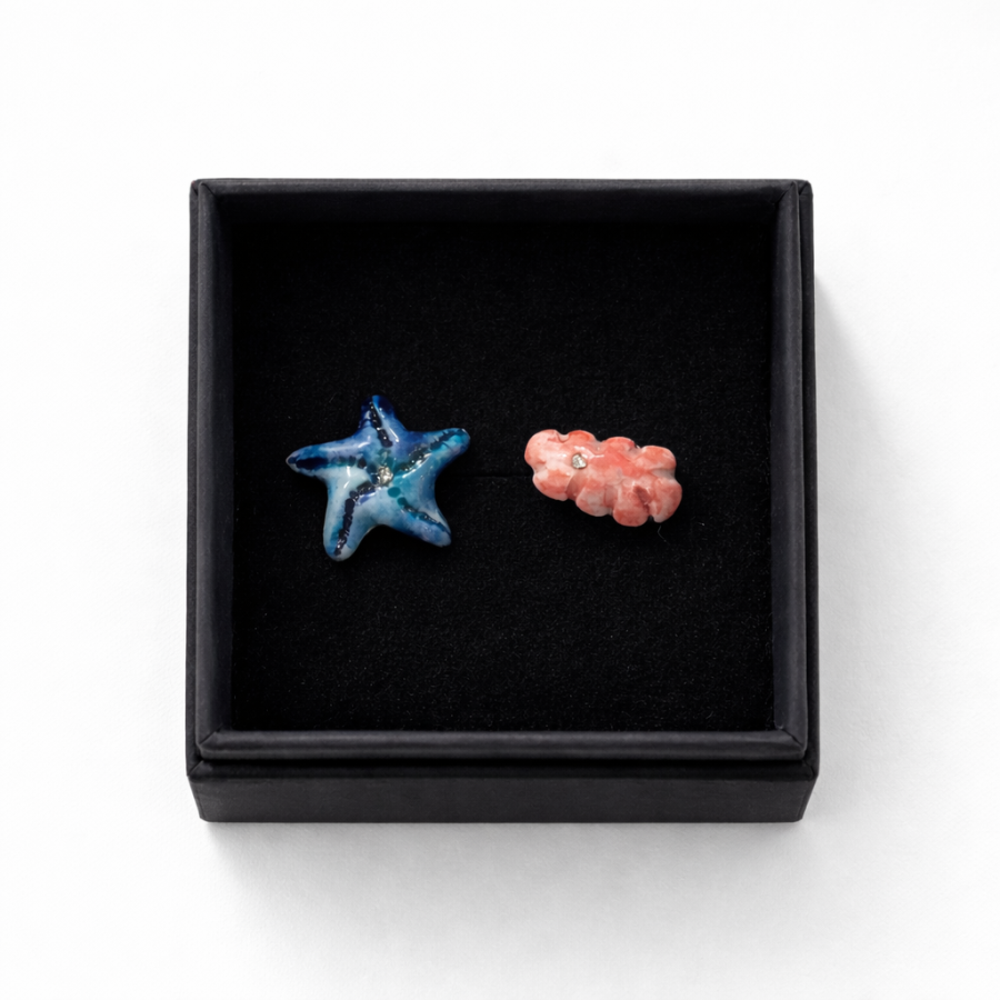 Maži dalykai. Balto porceliano mini auskarai