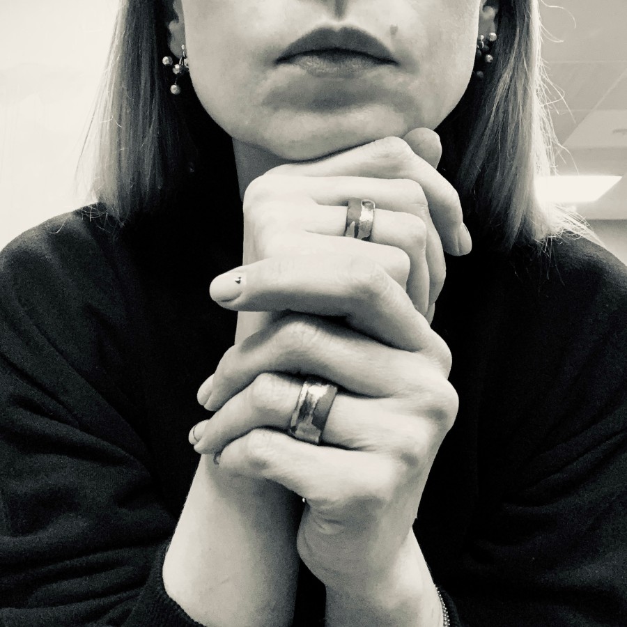 maži dalykai. Juodas porcelianinis žiedas