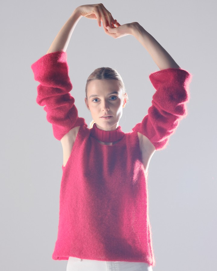 memphita. Raudonas moherinis megztukas