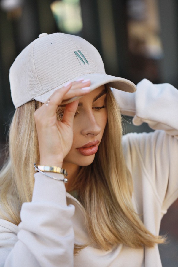 MUDVII. Velvet kepurė