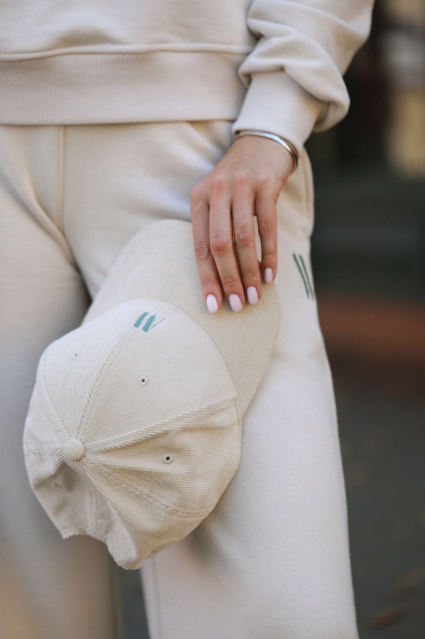 MUDVII. Velvet kepurė