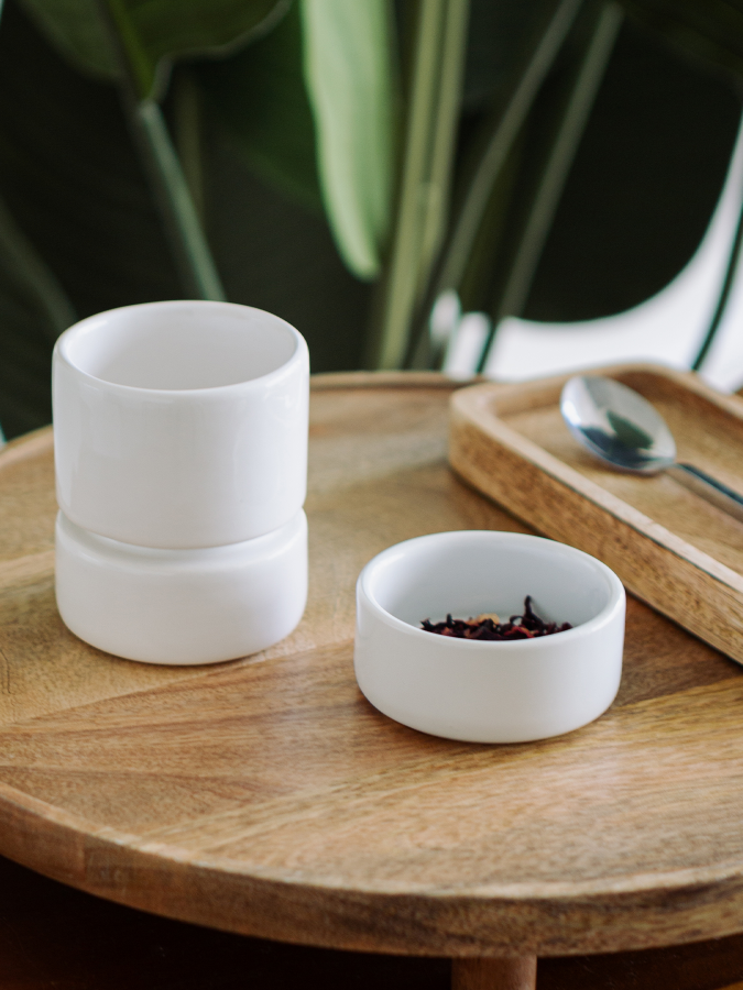 nr3studio. SENKA KERAMIKINIS INDELIS baltas