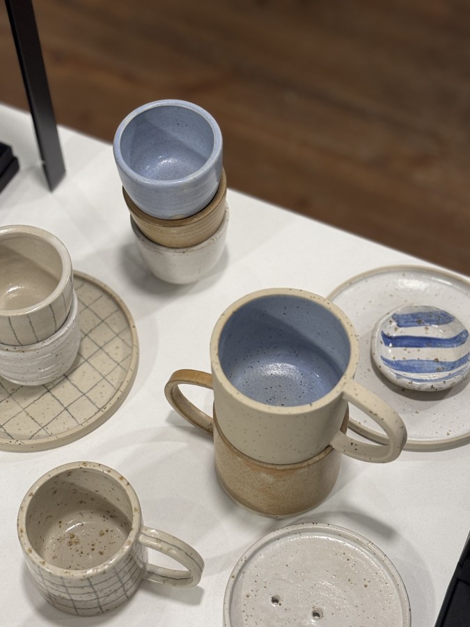 park bench ceramics. Lėkštė in grid
