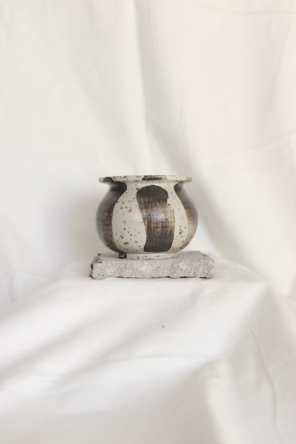 park bench ceramics. Bud vaza