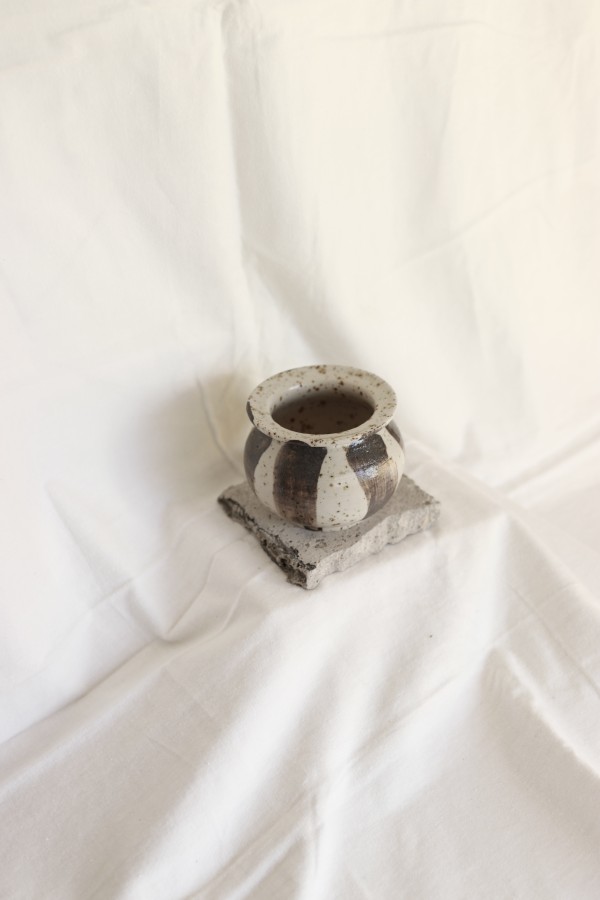 park bench ceramics. Bud vaza