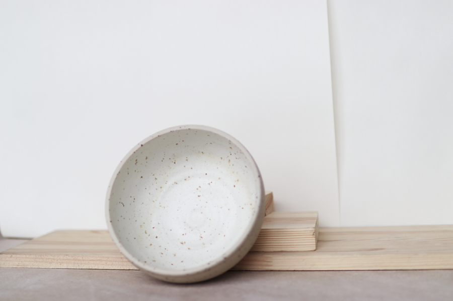 park bench ceramics. dubenėlis white