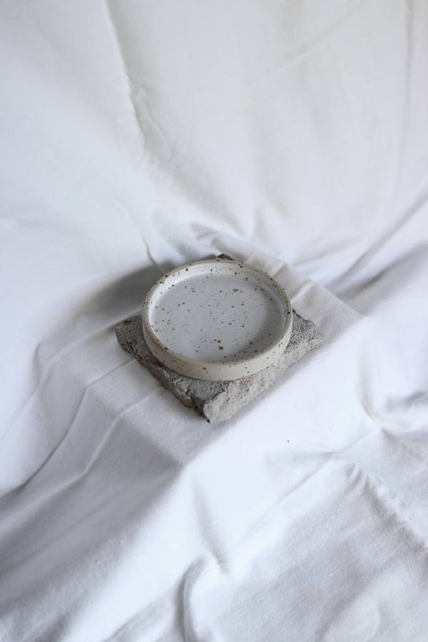 park bench ceramics. Lėkštė užkandžiams