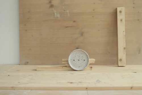 park bench ceramics. muilinė in white
