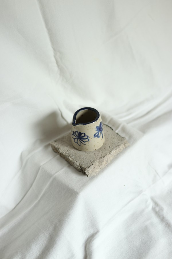 park bench ceramics. pieno ąsotis blue