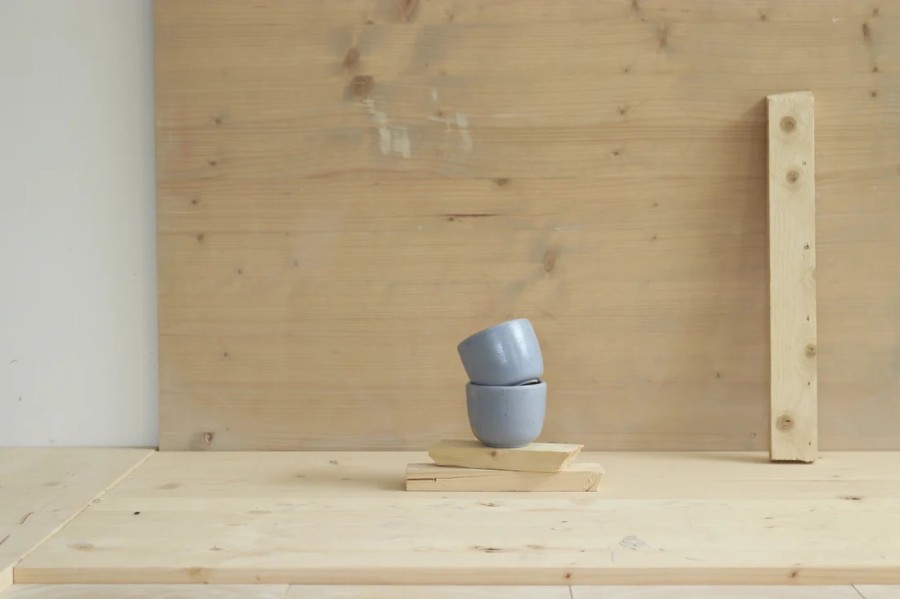 park bench ceramics. sip puodelis in blue