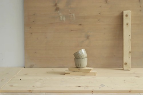 park bench ceramics. sip puodelis in lines