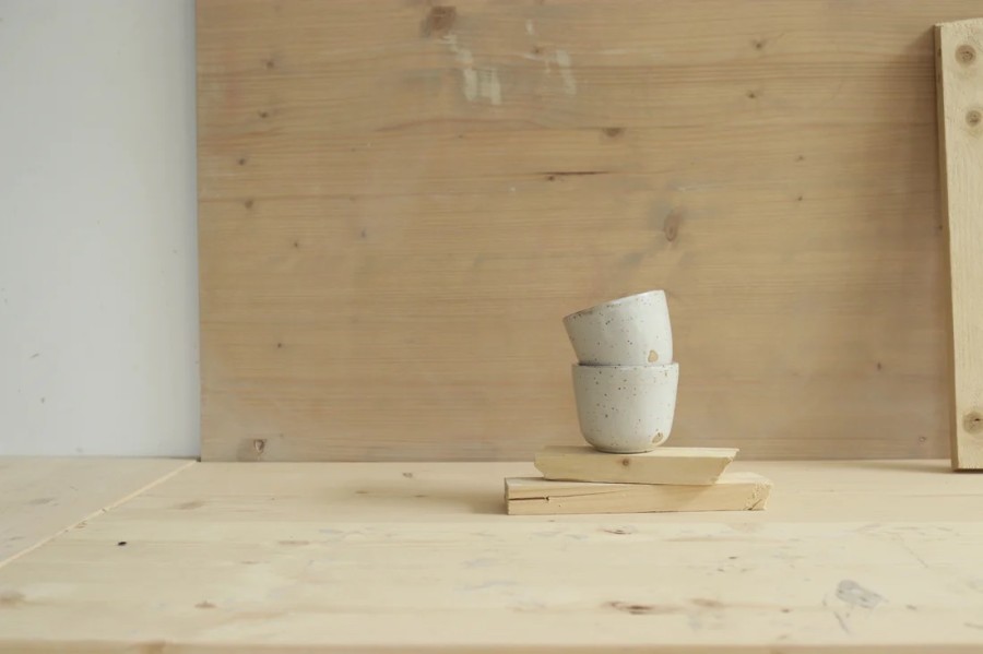 park bench ceramics. sip puodelis in white