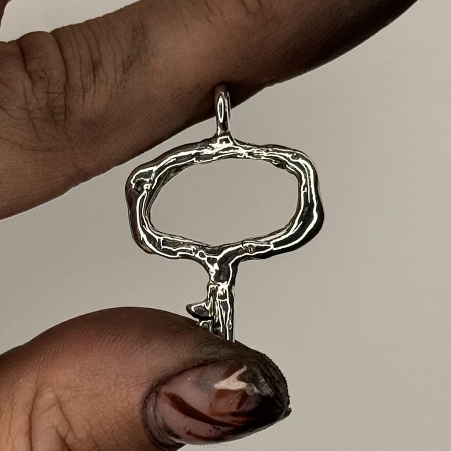 Pūška. unisex pakabukas hagrid su grandinėle