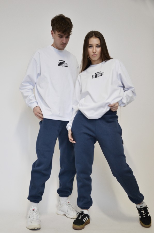 radiator. Classic kelnės