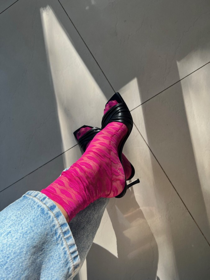 Reve rose. Kojinaitės Ciklameninės lūpytės
