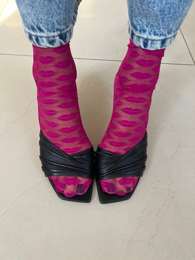 Reve rose. Kojinaitės Ciklameninės lūpytės