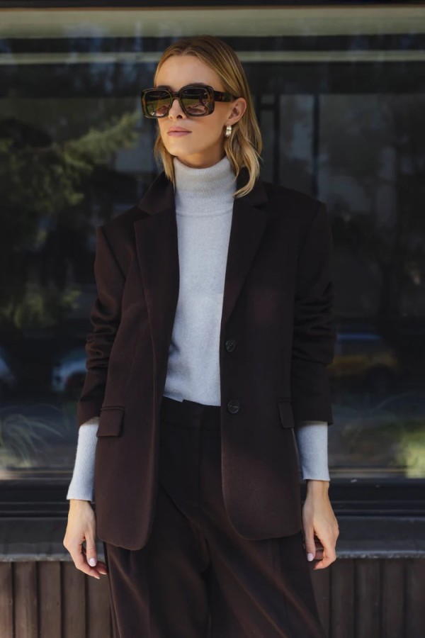 robi agnes. Celine švarkas puspaltis