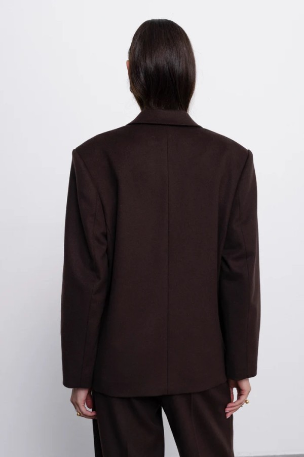 robi agnes. Celine švarkas puspaltis