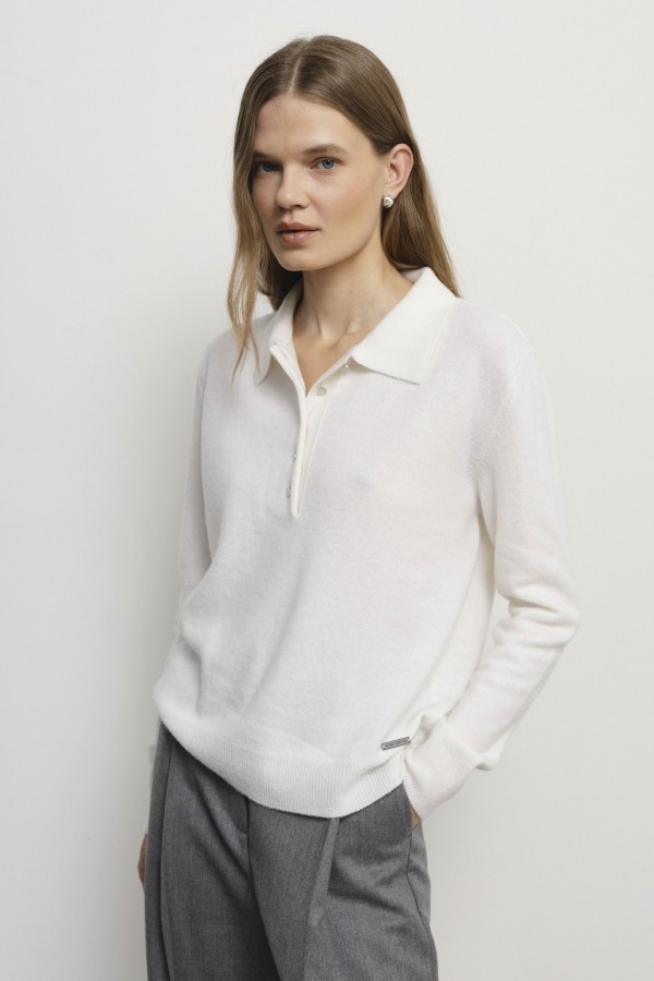 robi agnes. CHARLOTTE palaidinė balta