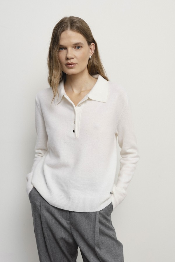 robi agnes. CHARLOTTE palaidinė balta