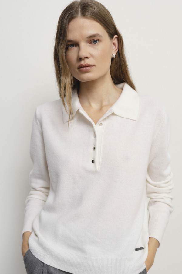 robi agnes. CHARLOTTE palaidinė balta