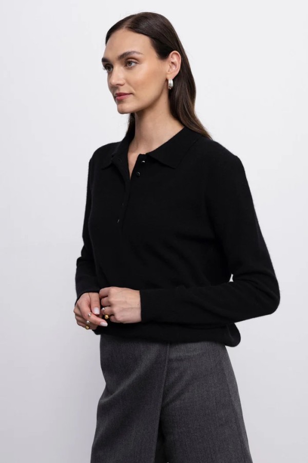 robi agnes. Charlotte palaidinė juoda