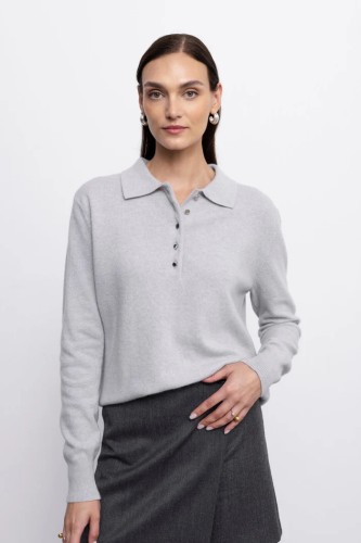 robi agnes. Charlotte palaidinė šviesiai pilka