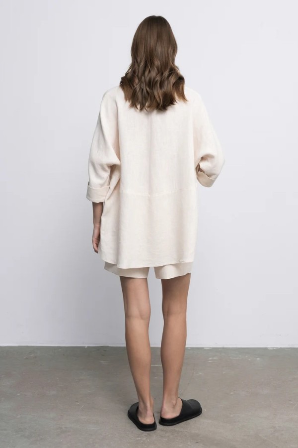 robi agnes. DORI šortai Šampaninė