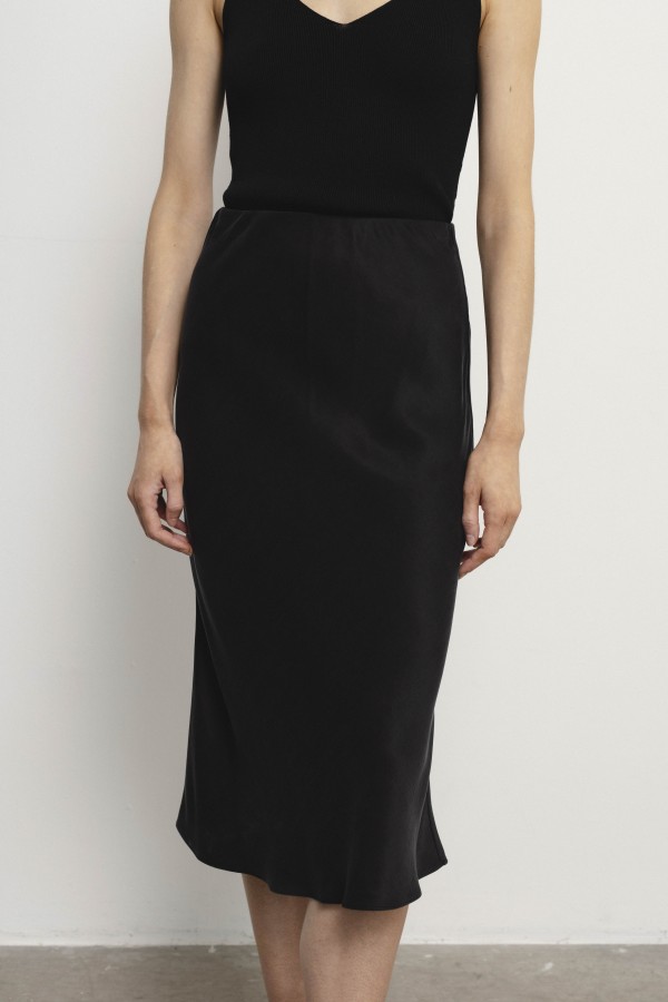 Robi agnes. ISABELLE SIJONAS juodas