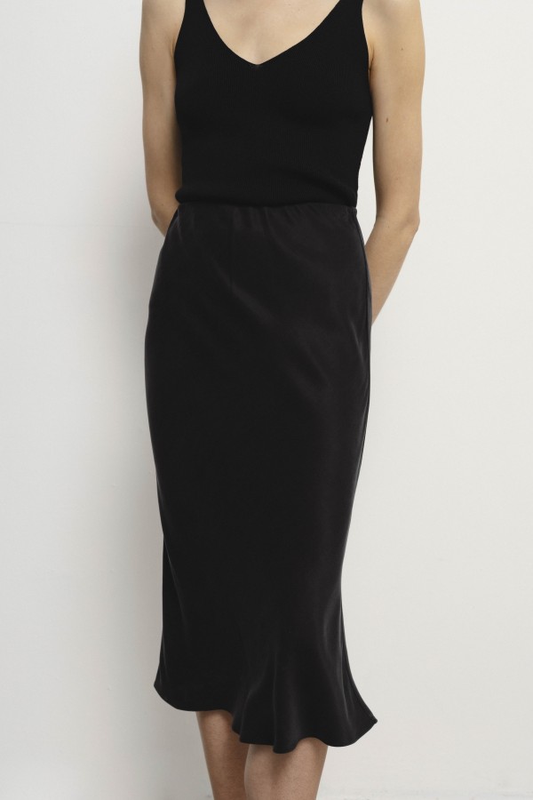 Robi agnes. ISABELLE SIJONAS juodas