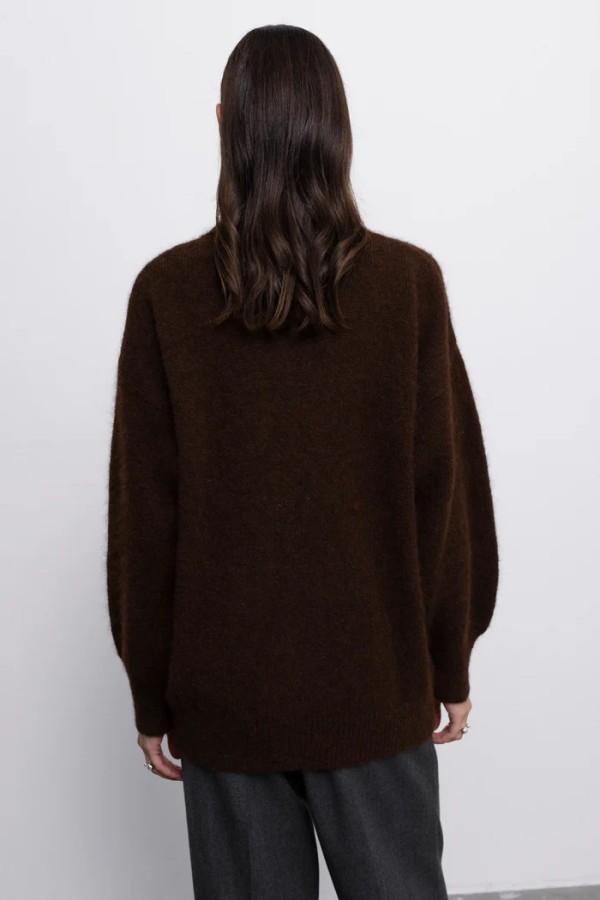 robi agnes. Laure kardiganas rudas