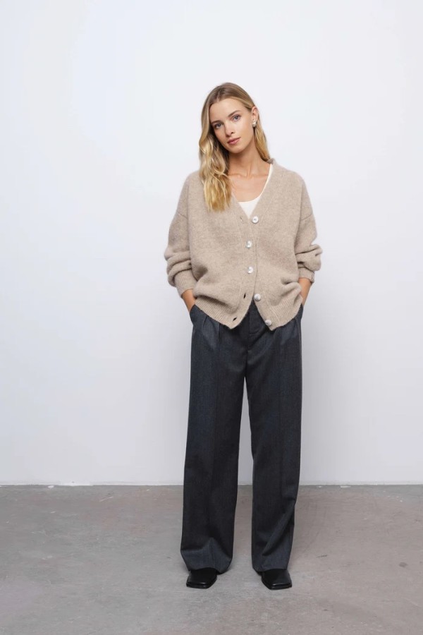 robi agnes. Laure kardiganas Smėlinė