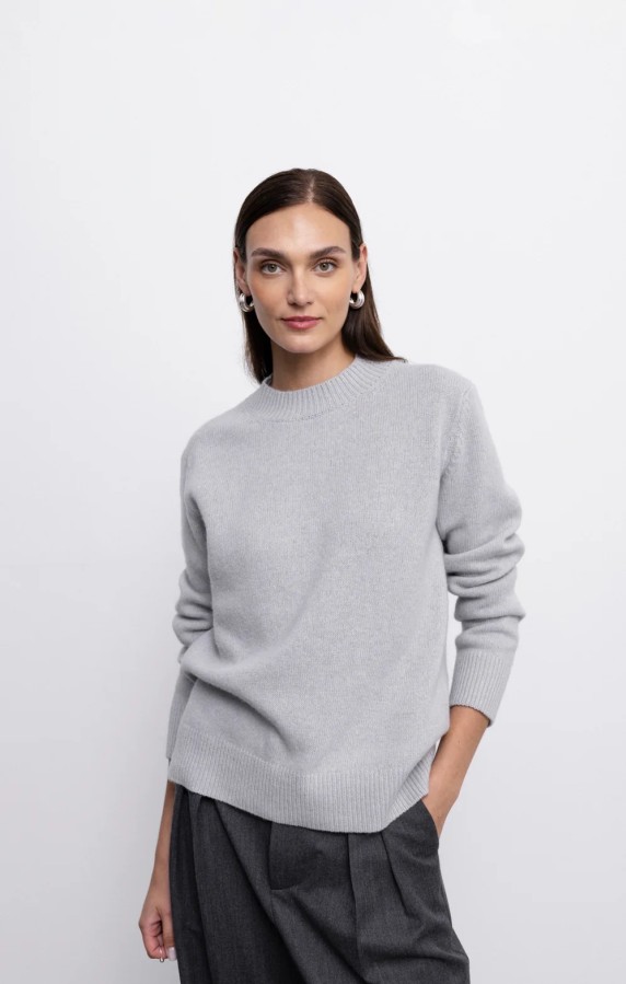 robi agnes. Lea megztinis light grey