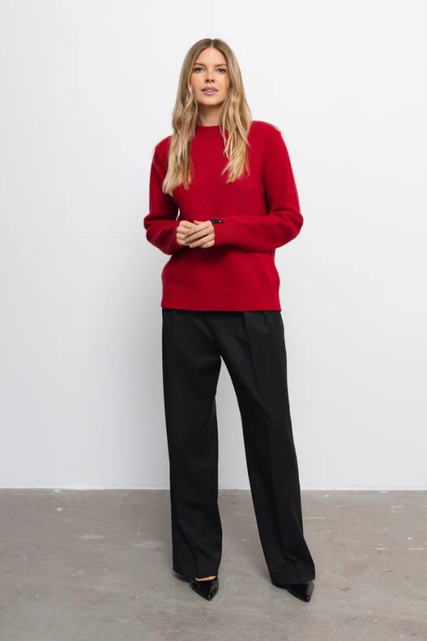 robi agnes. Lea megztinis raudonas