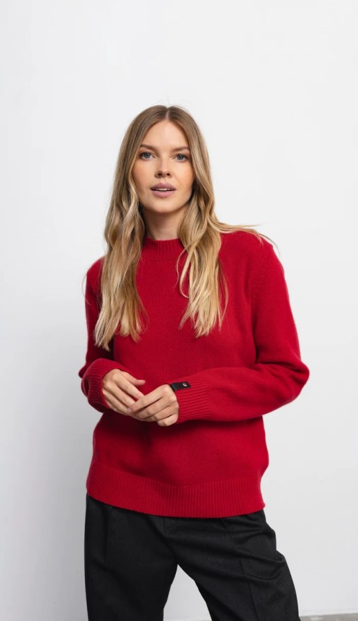robi agnes. Lea megztinis raudonas