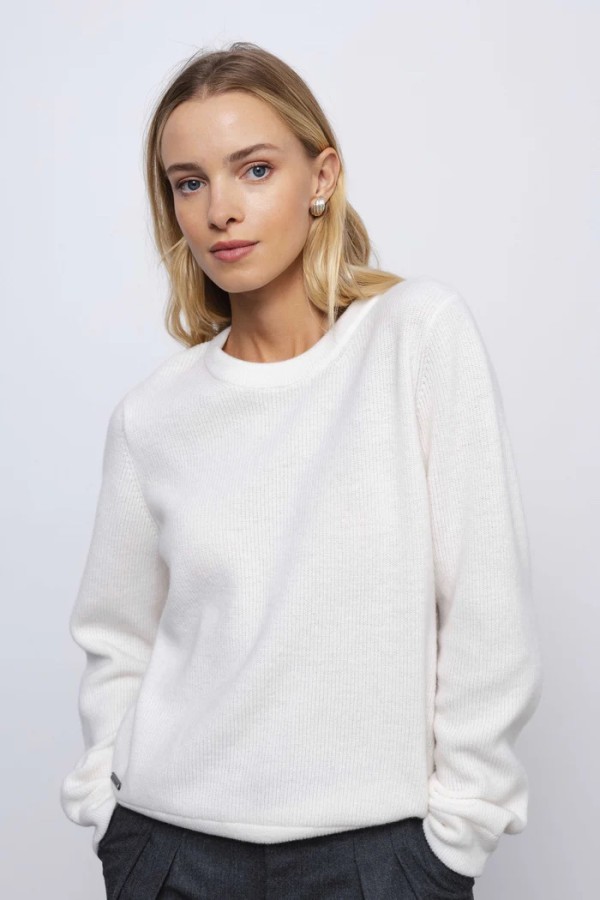 ROBI AGNES. MEGZTINIS Michelle white ROBI AGNES. MEGZTINIS Michelle white