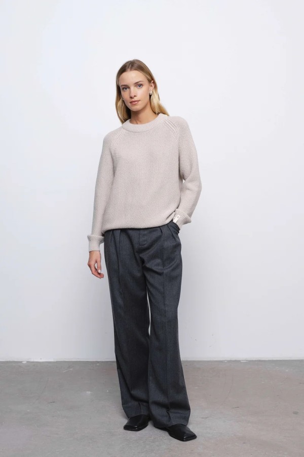 ROBI AGNES. MEGZTINIS SUZY Light sand