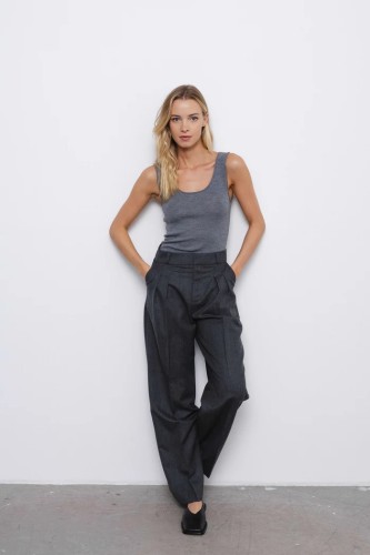 robi agnes. Mia palaidinė pilka