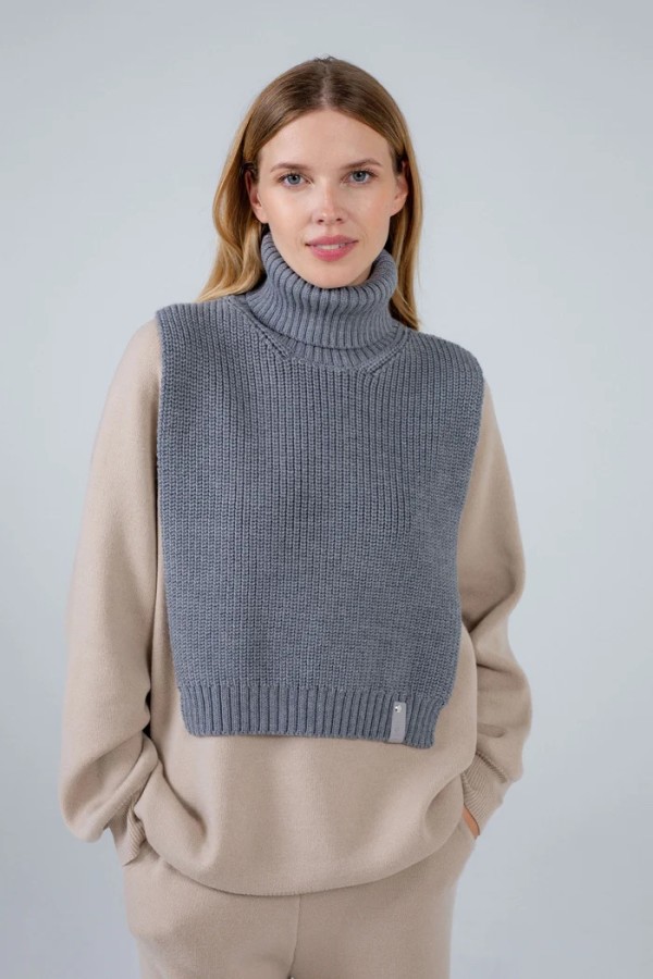 robi agnes. Monet movas grey 