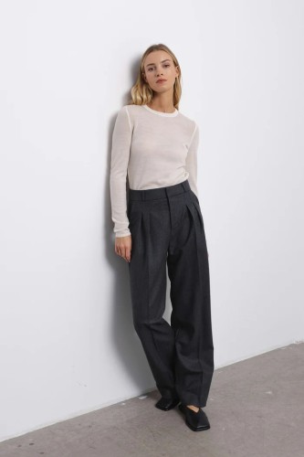 ROBI AGNES. palaidinė LINA Pieno balta