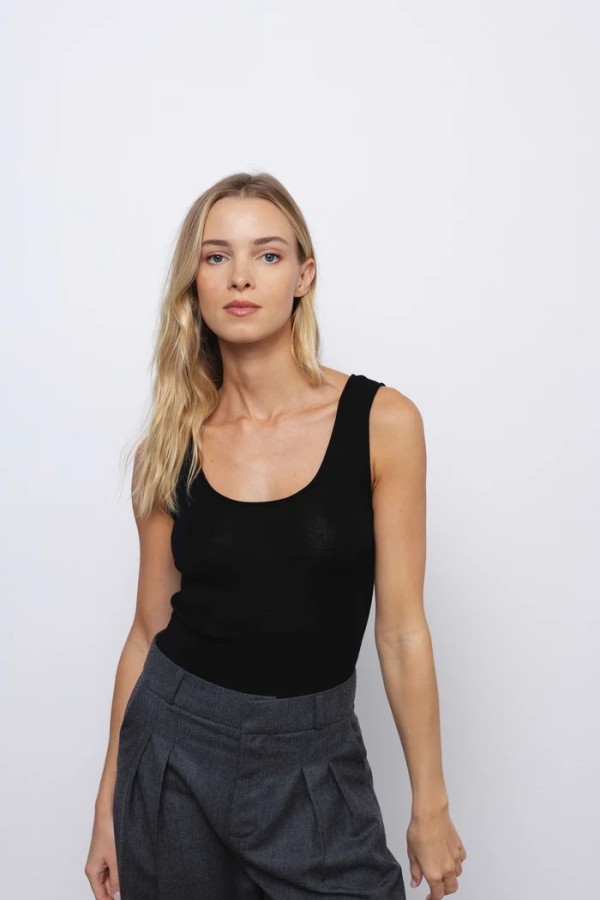 ROBI AGNES. palaidinė MIA black 