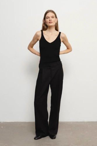 robi agnes. ROSE kelnės black