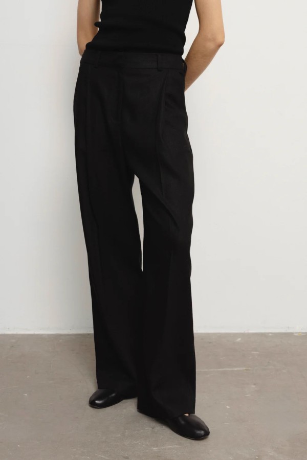 robi agnes. ROSE kelnės black